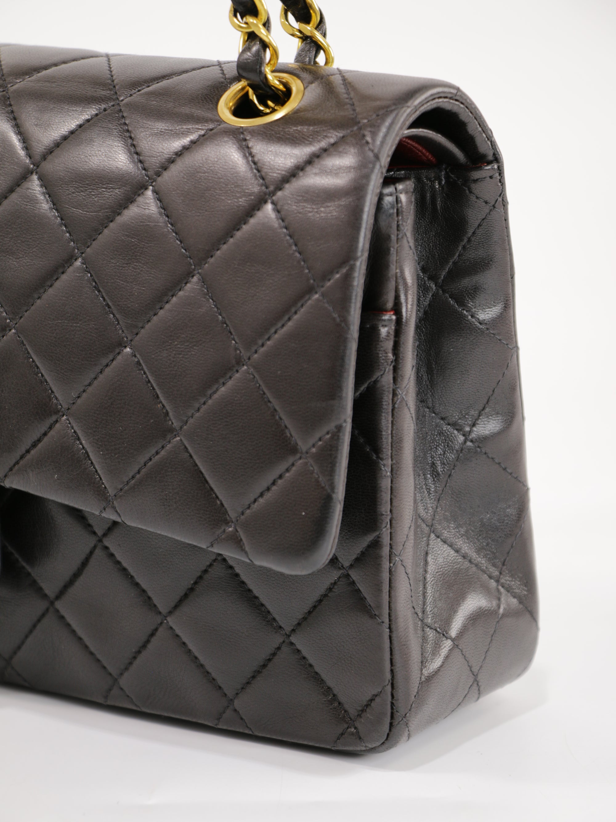 Medium Classic Flap