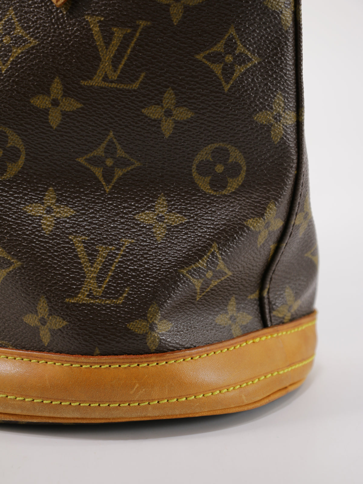 Louis Vuitton Mini Bucket