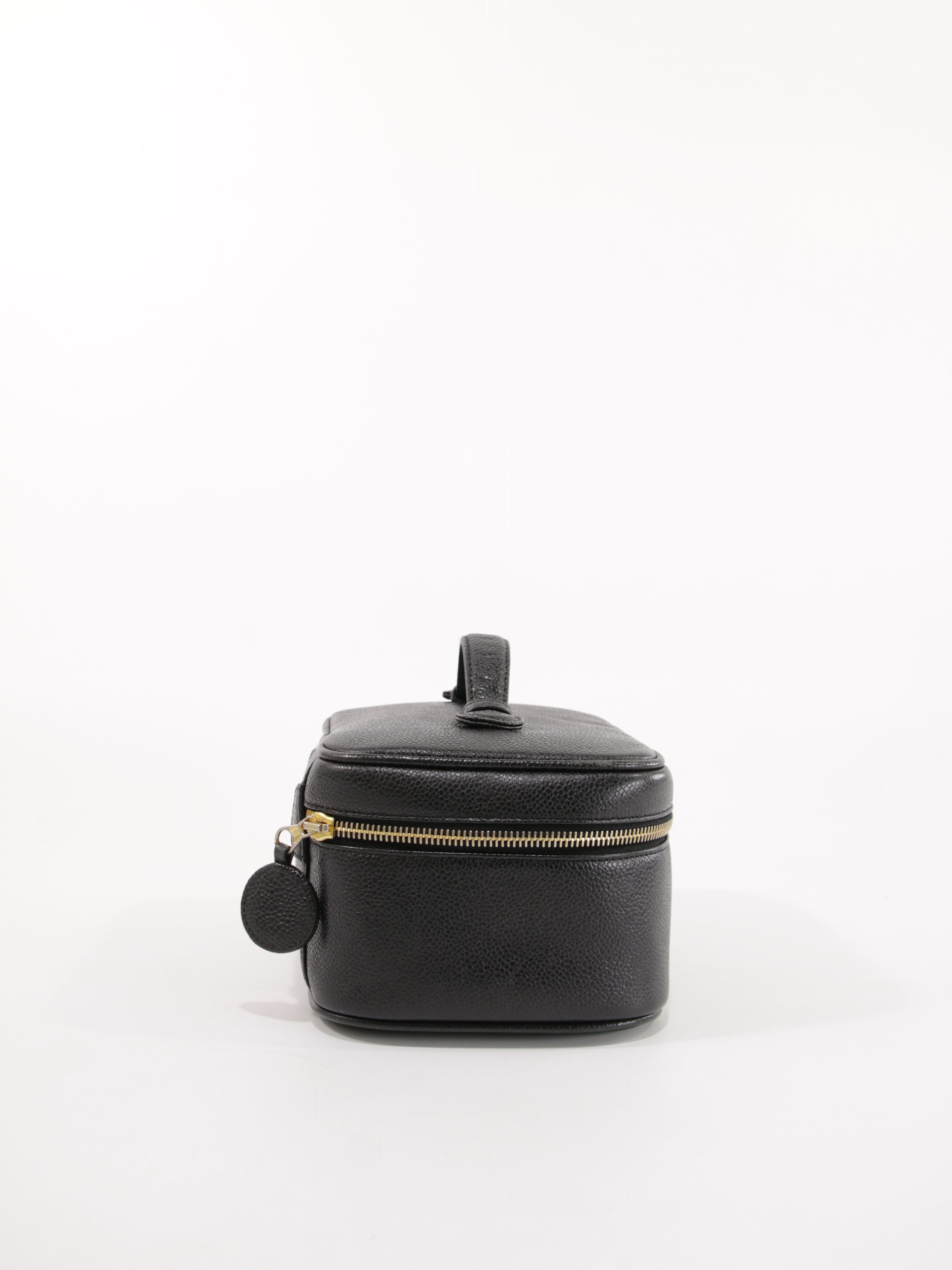 Cosmetic pouch
