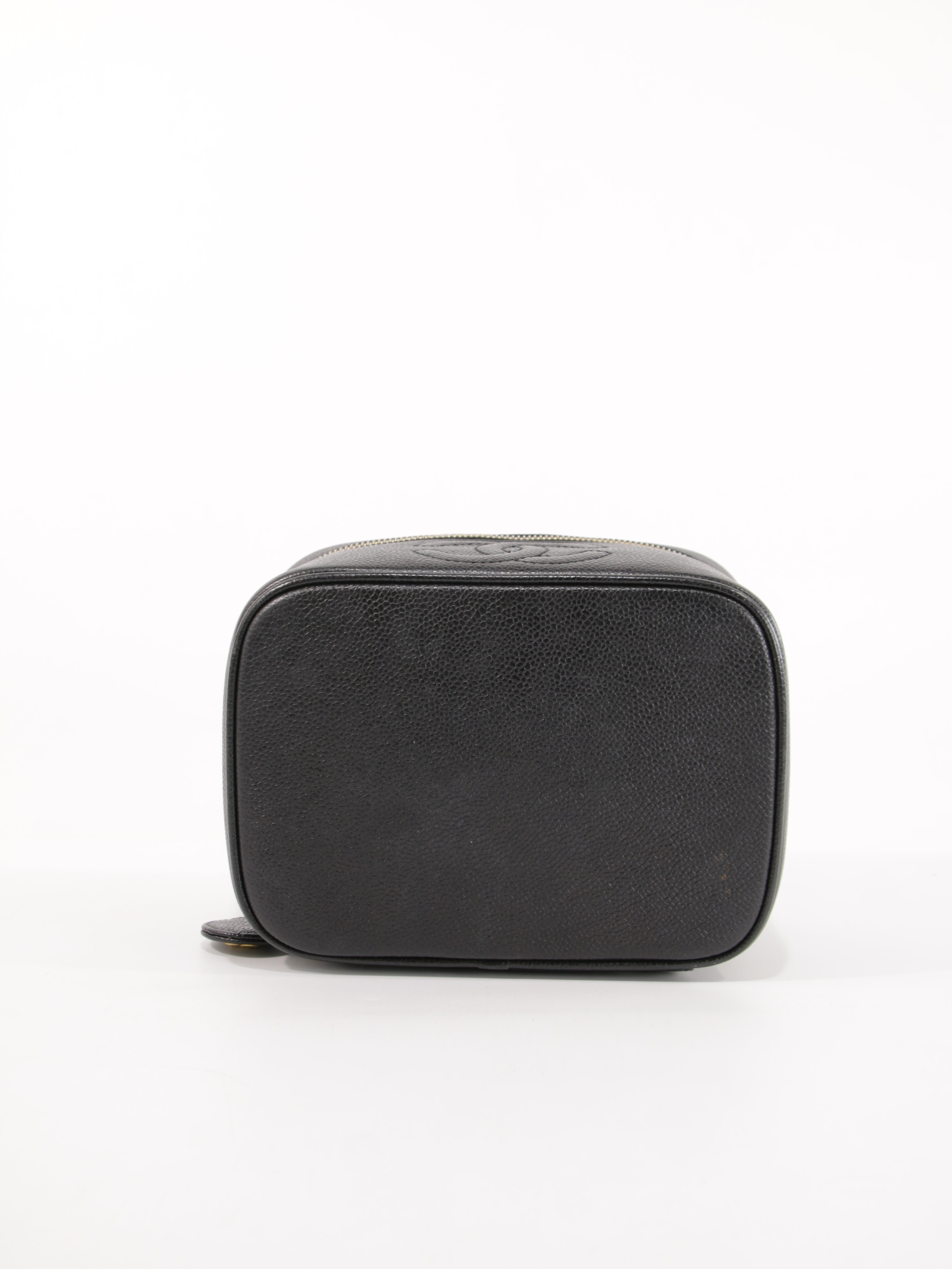 Cosmetic pouch