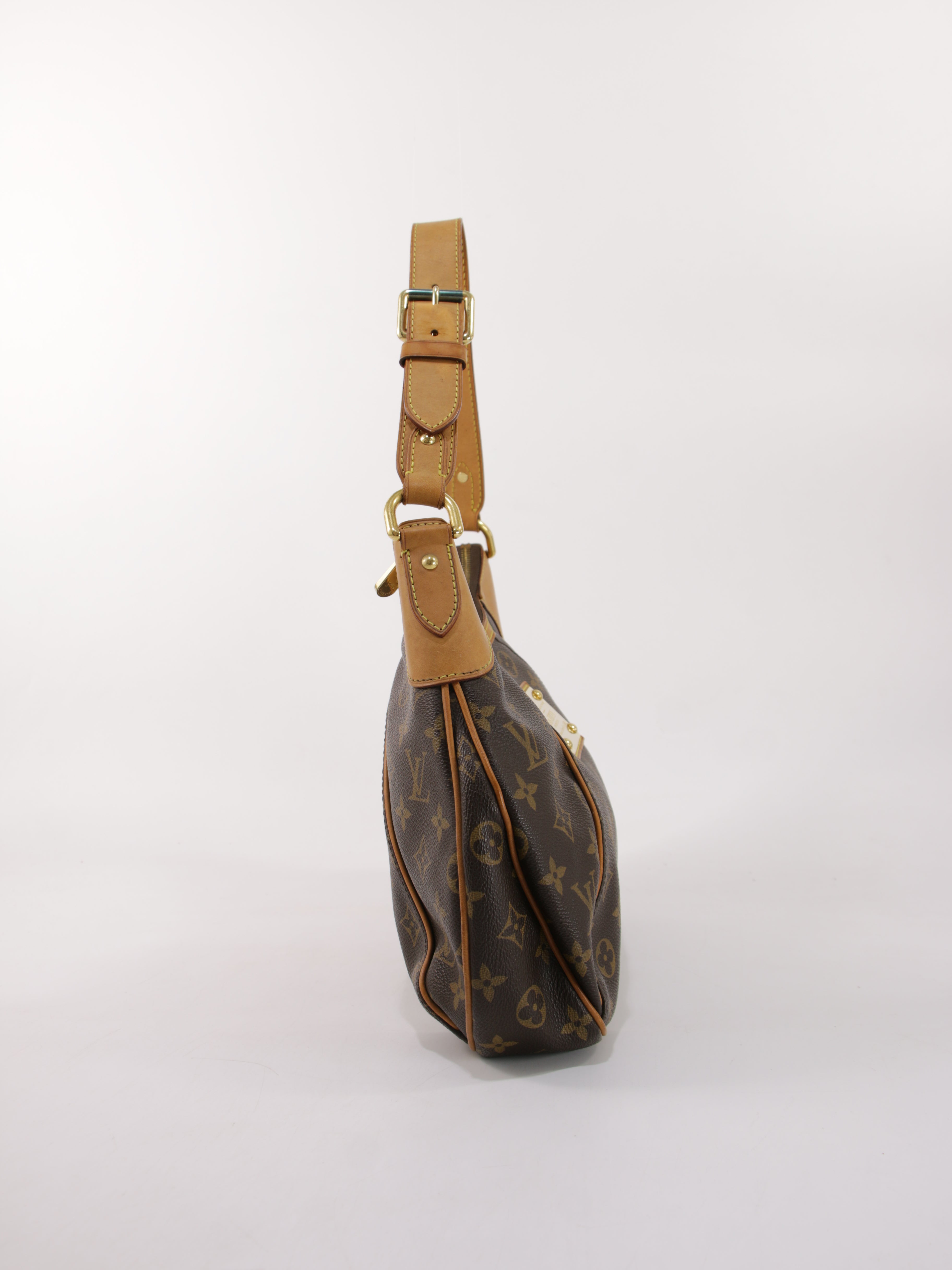 Louis Vuitton Thames MM