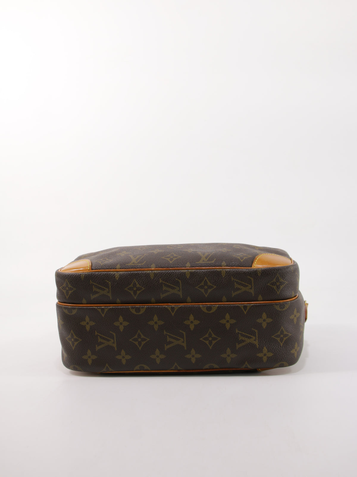 Louis Vuitton Nile PM