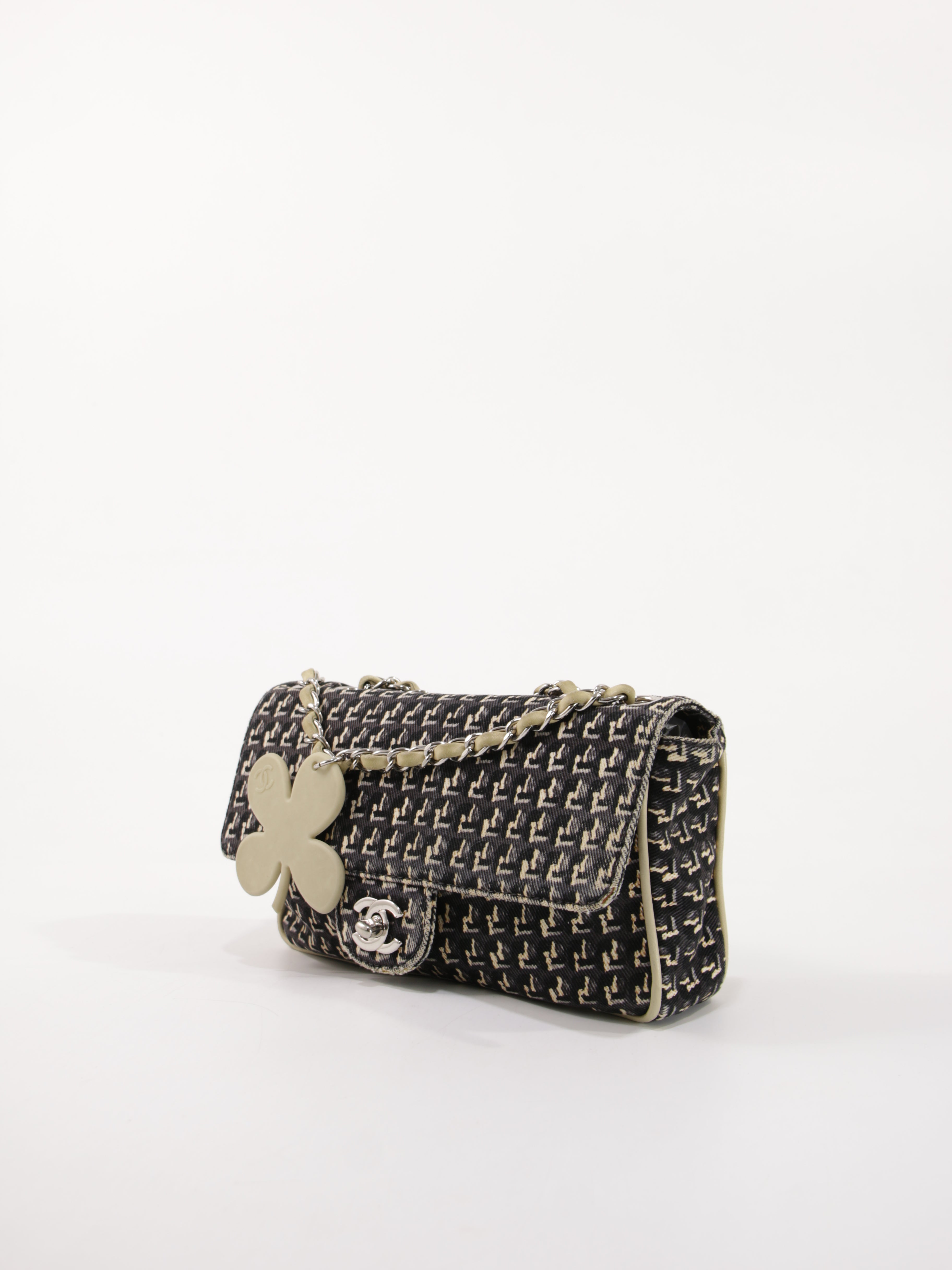 Medium Single Flap