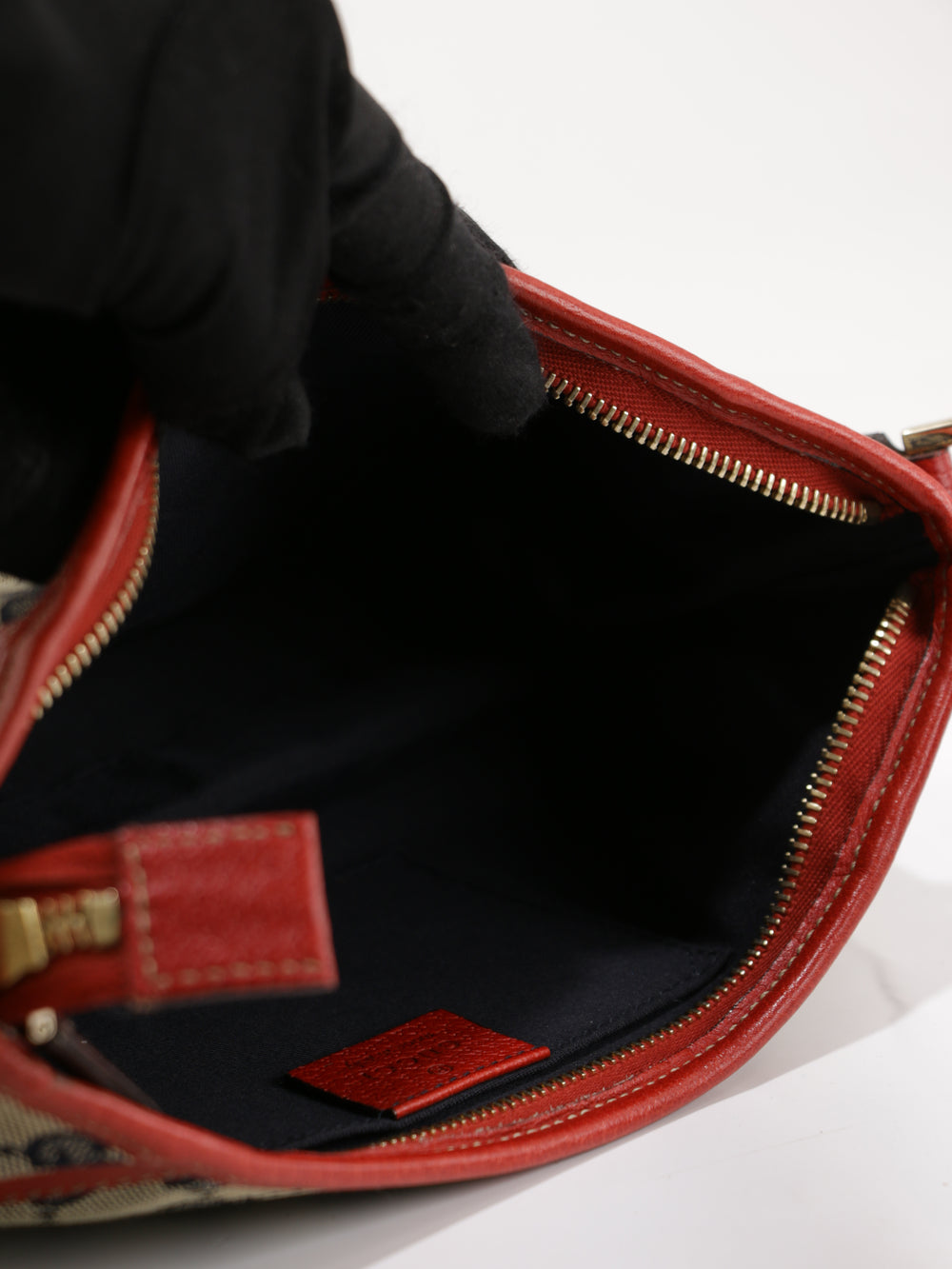 Abbey D-Ring Pochette
