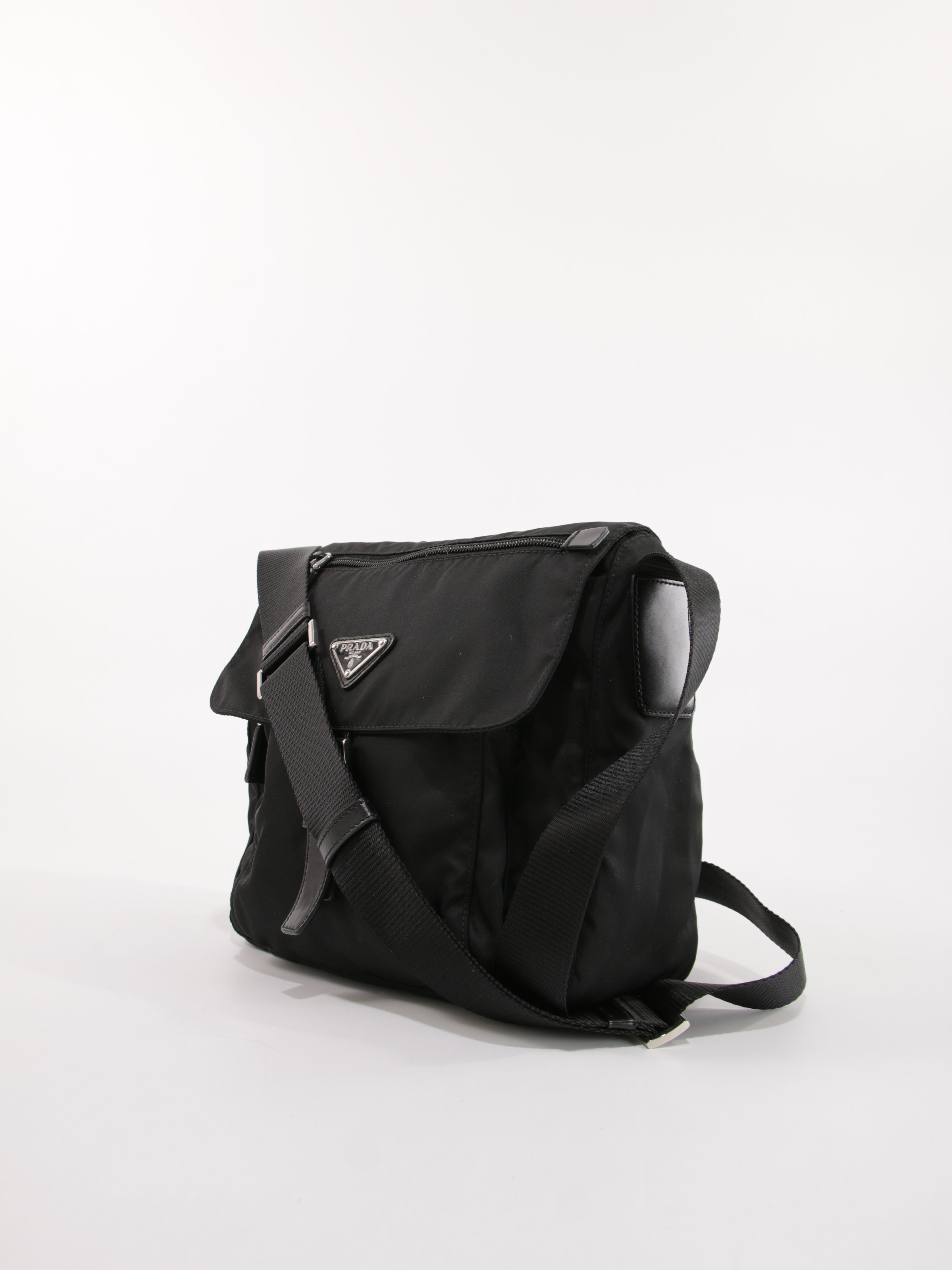 Single Buckle Messenger