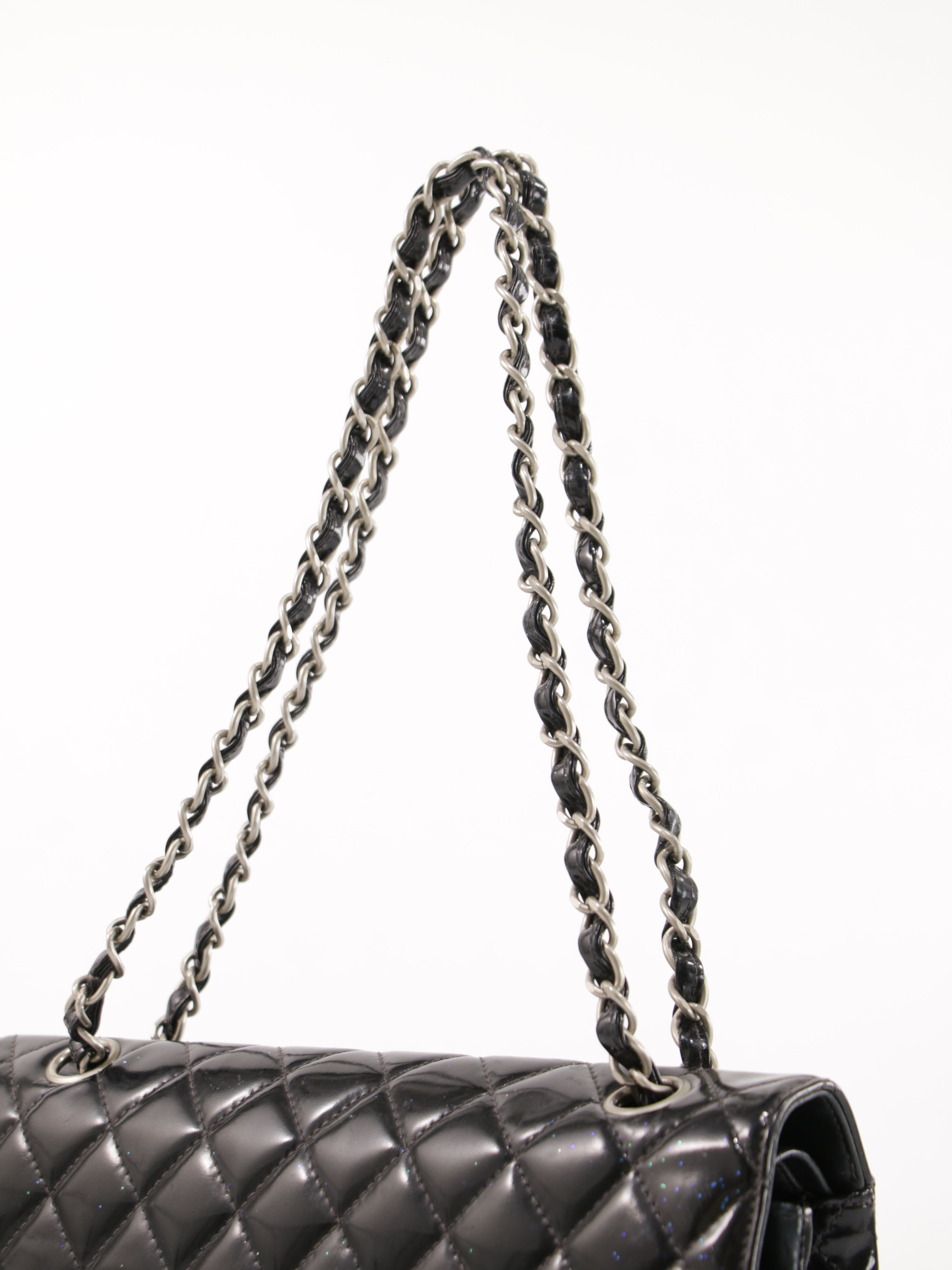 Medium Classic Flap
