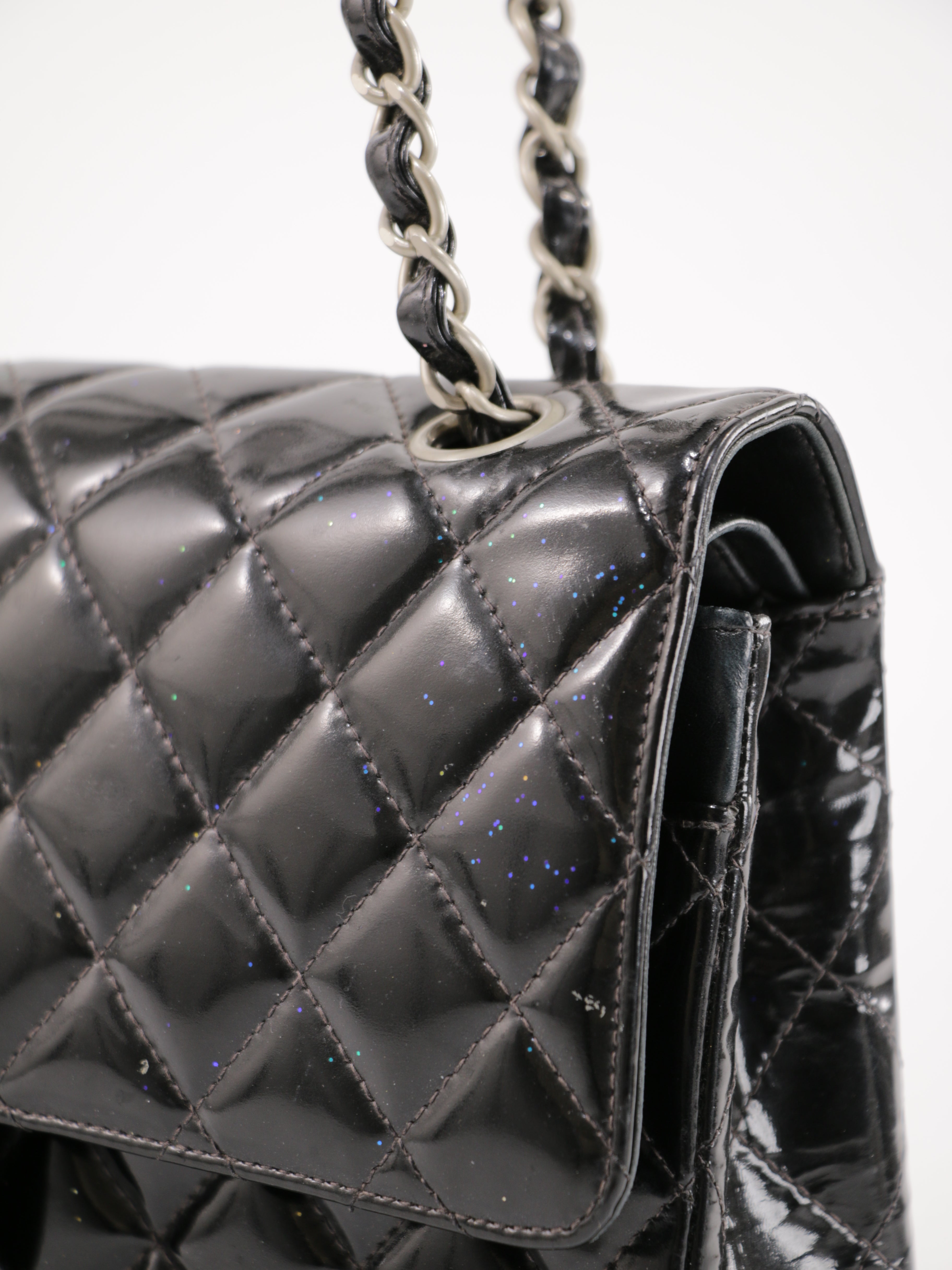 Medium Classic Flap