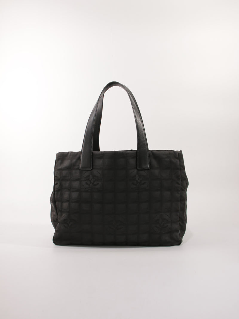 CHANEL - MEDIUM NEW TRAVEL LINE TOTE