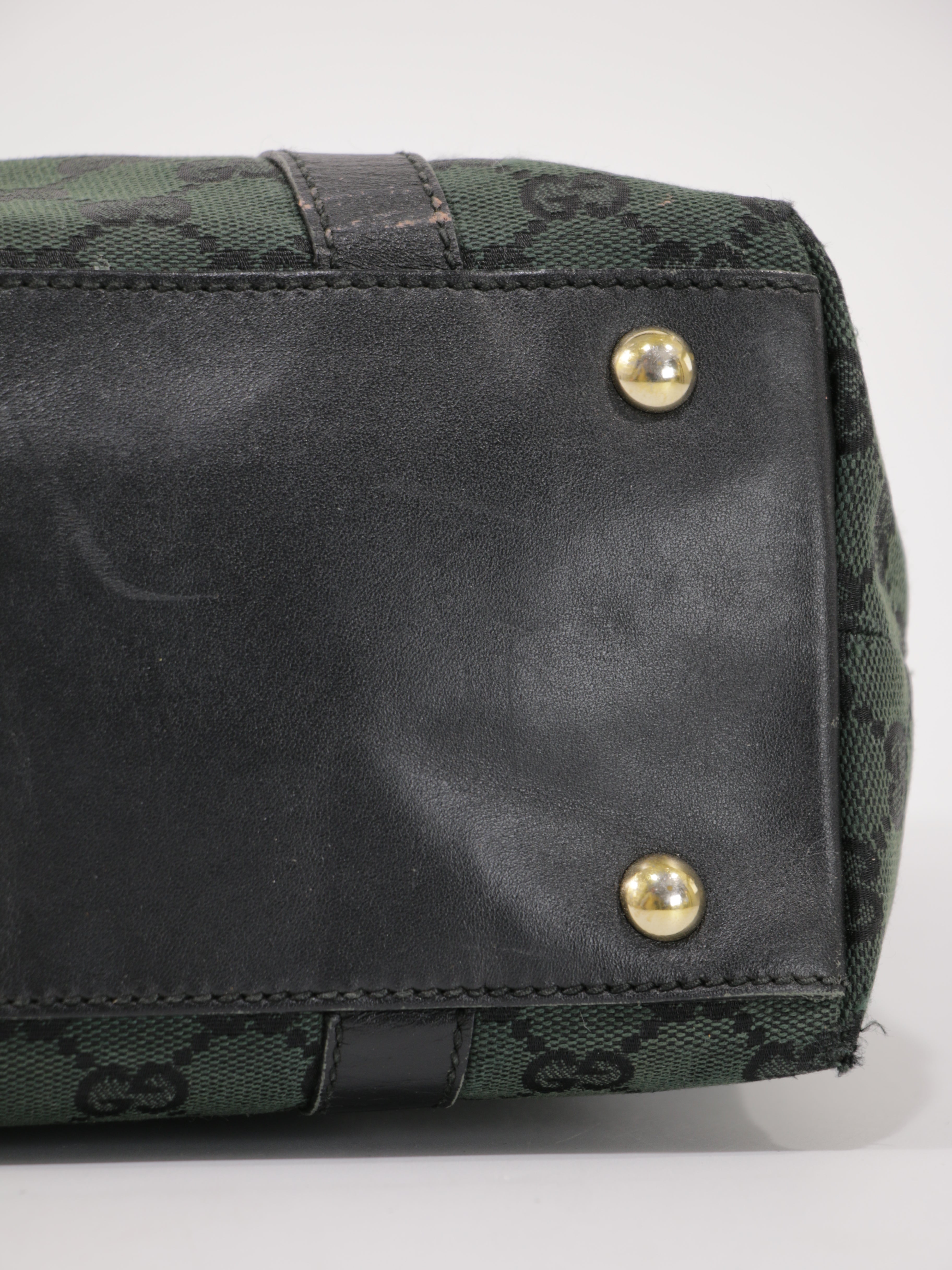 Abbey Zip Tote
