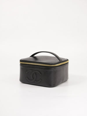Cosmetic pouch