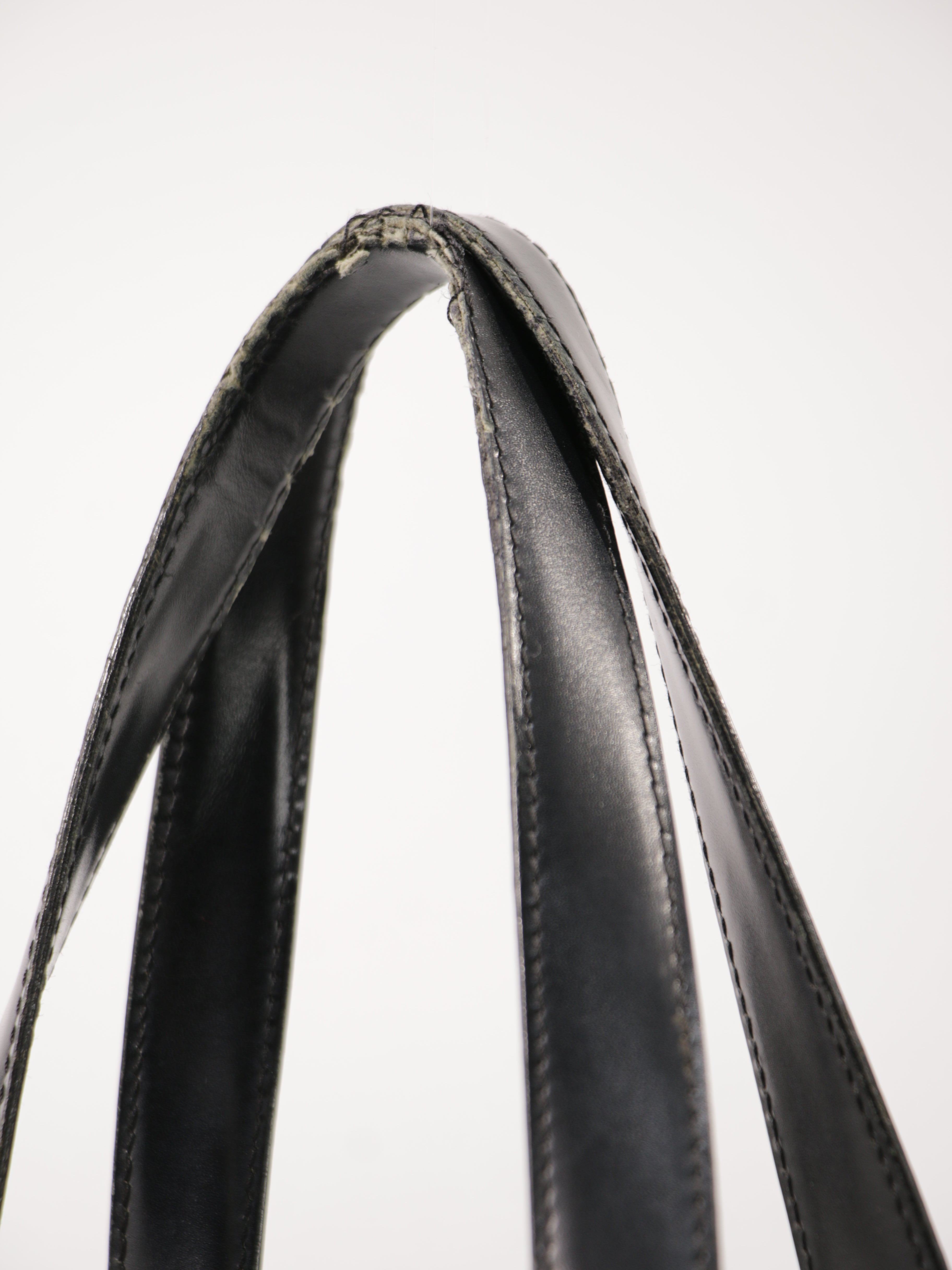 Medium New Travel Line Tote