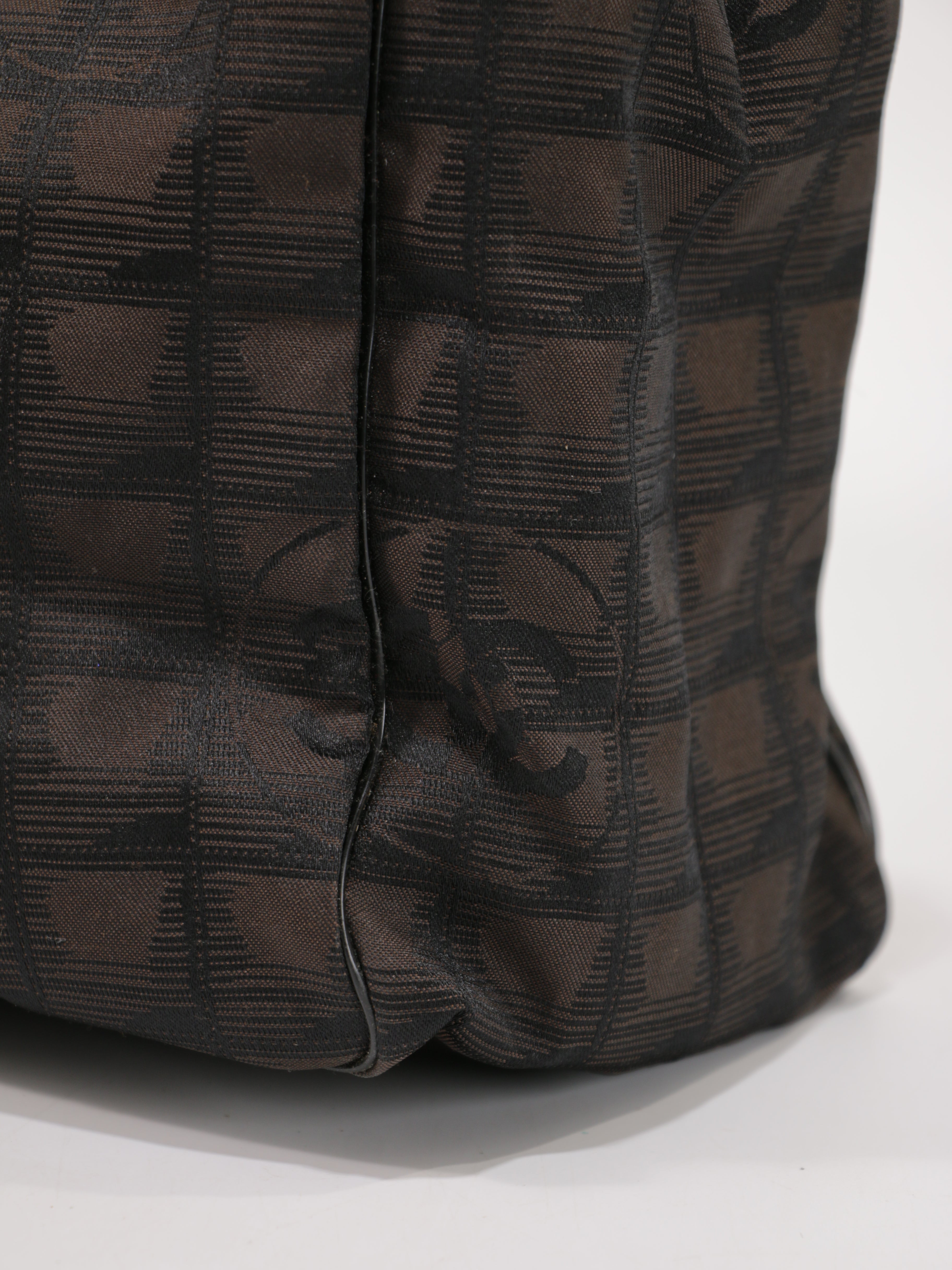 Medium New Travel Line Tote