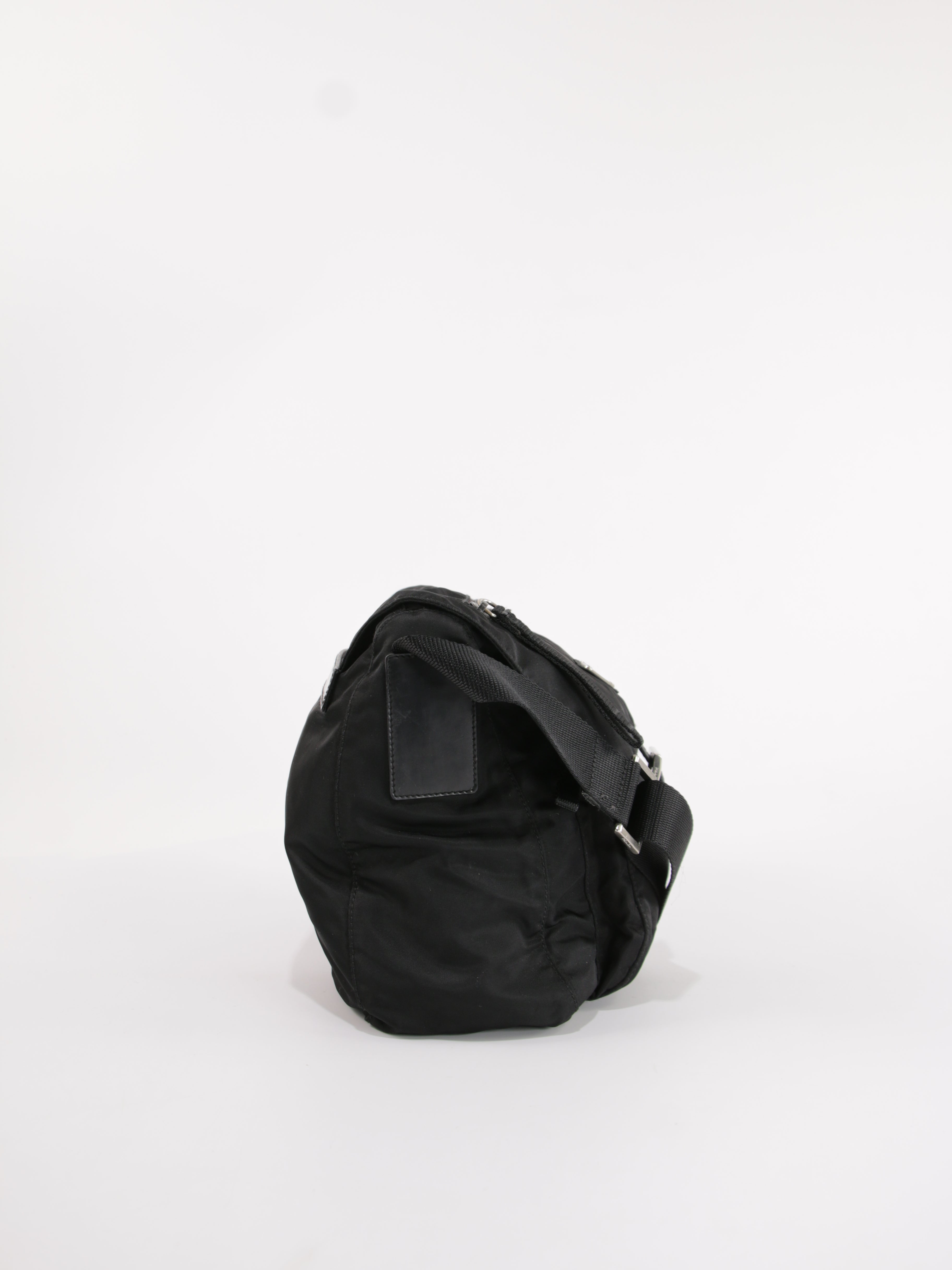 Single Buckle Messenger