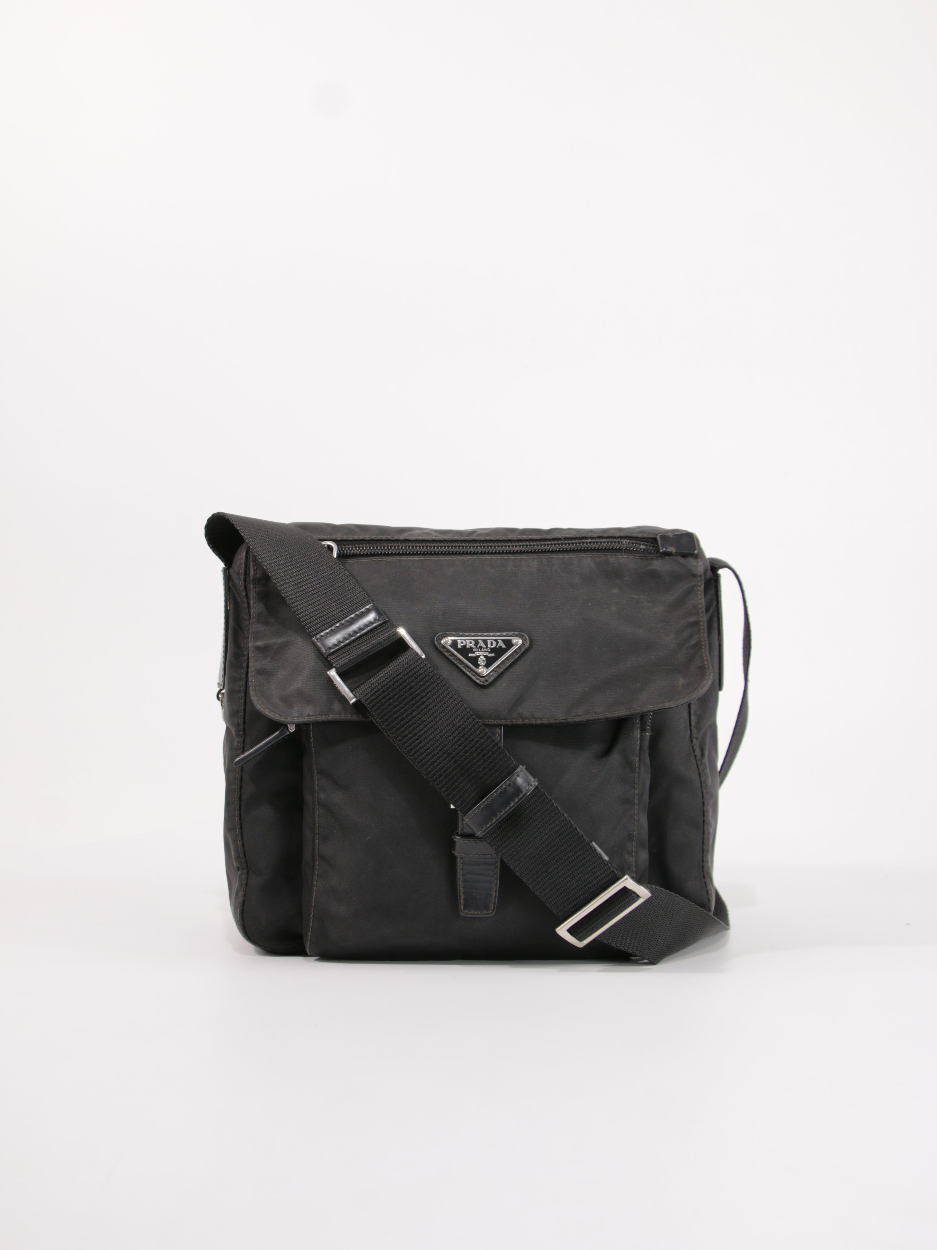 Single Buckle Messenger