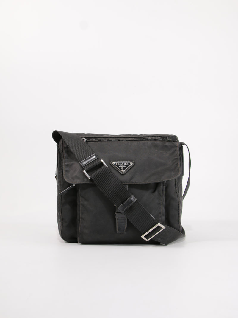 PRADA - SINGLE BUCKLE MESSENGER