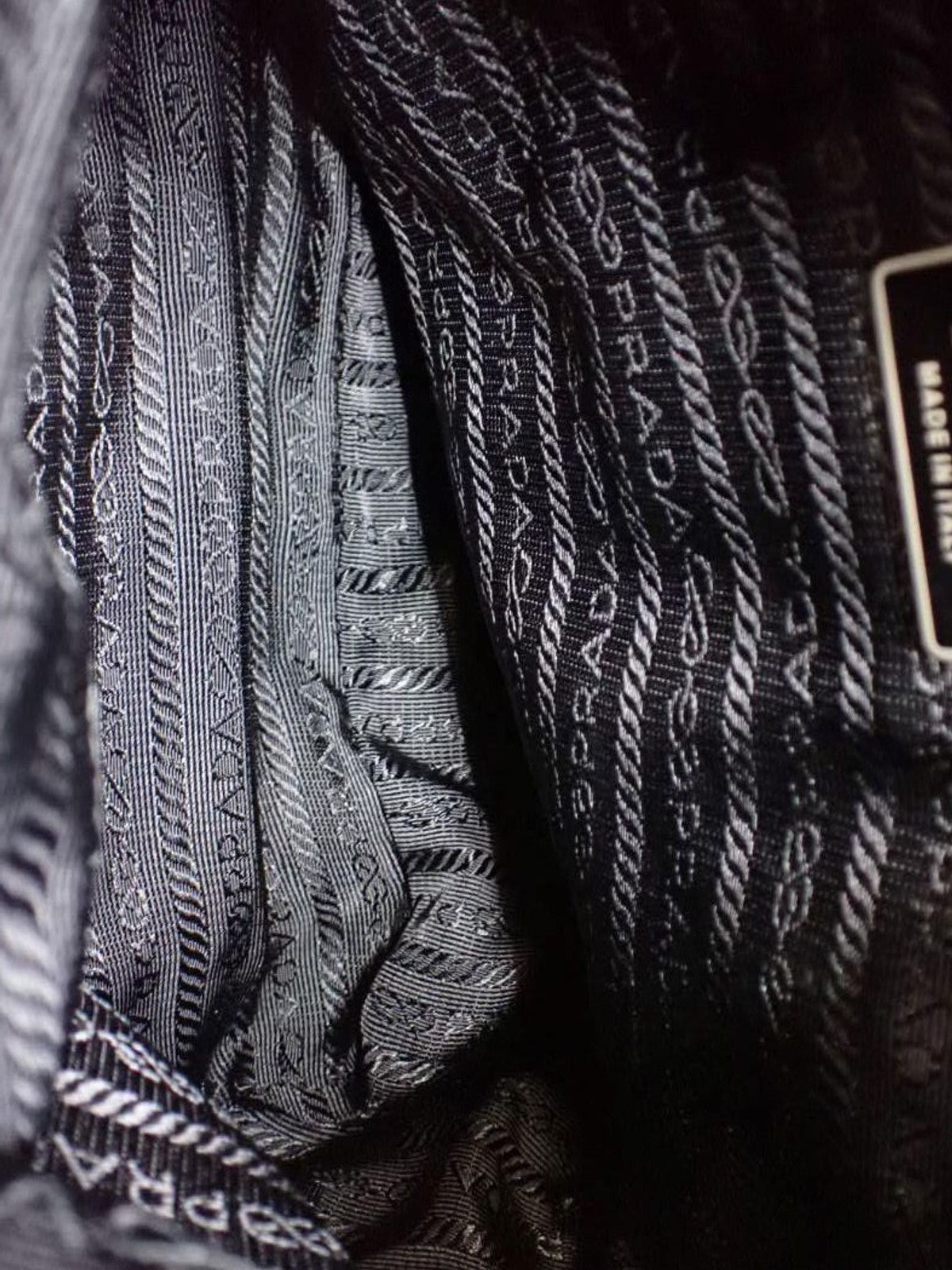 Single Buckle Messenger