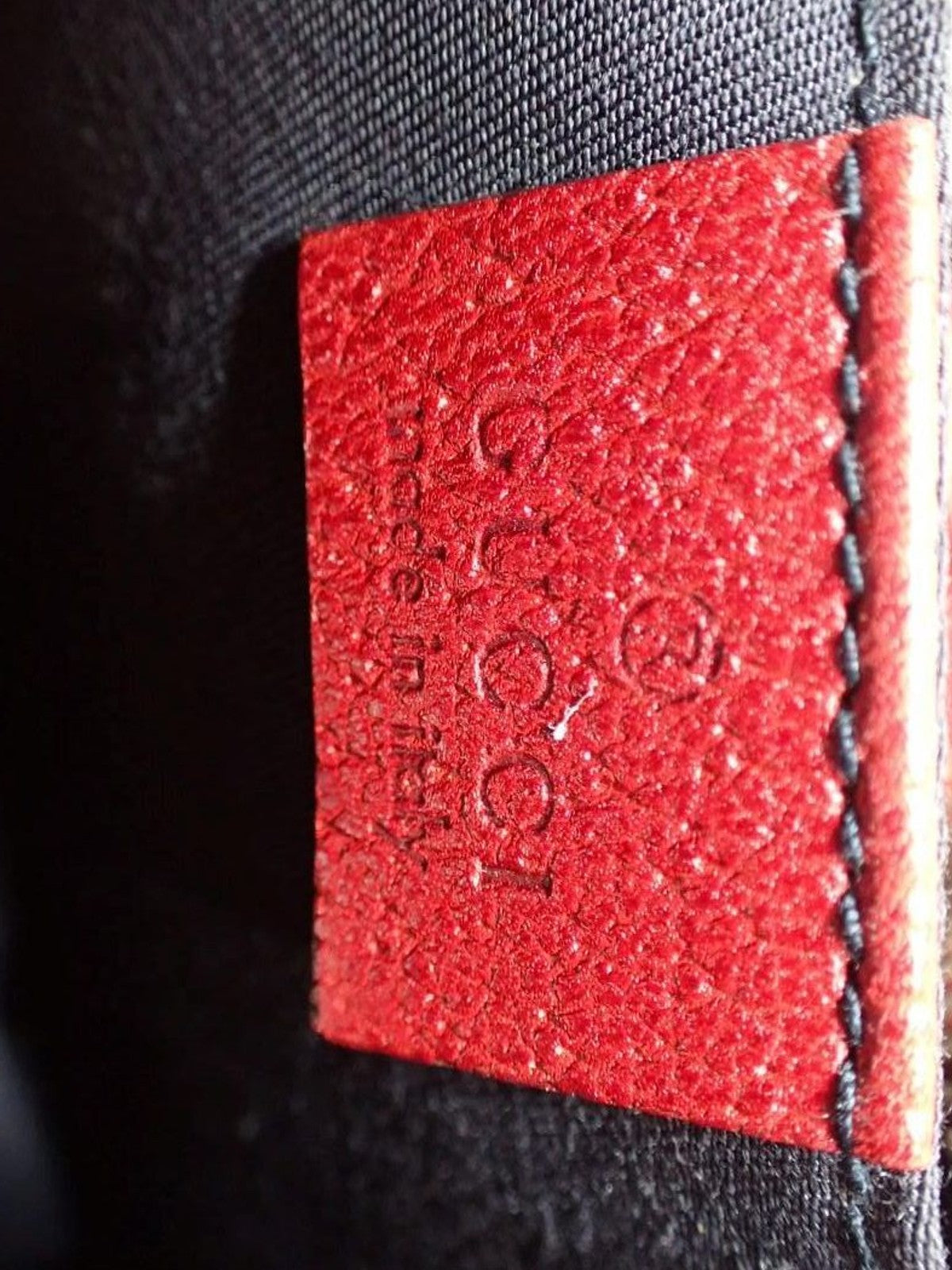Abbey D-Ring Pochette