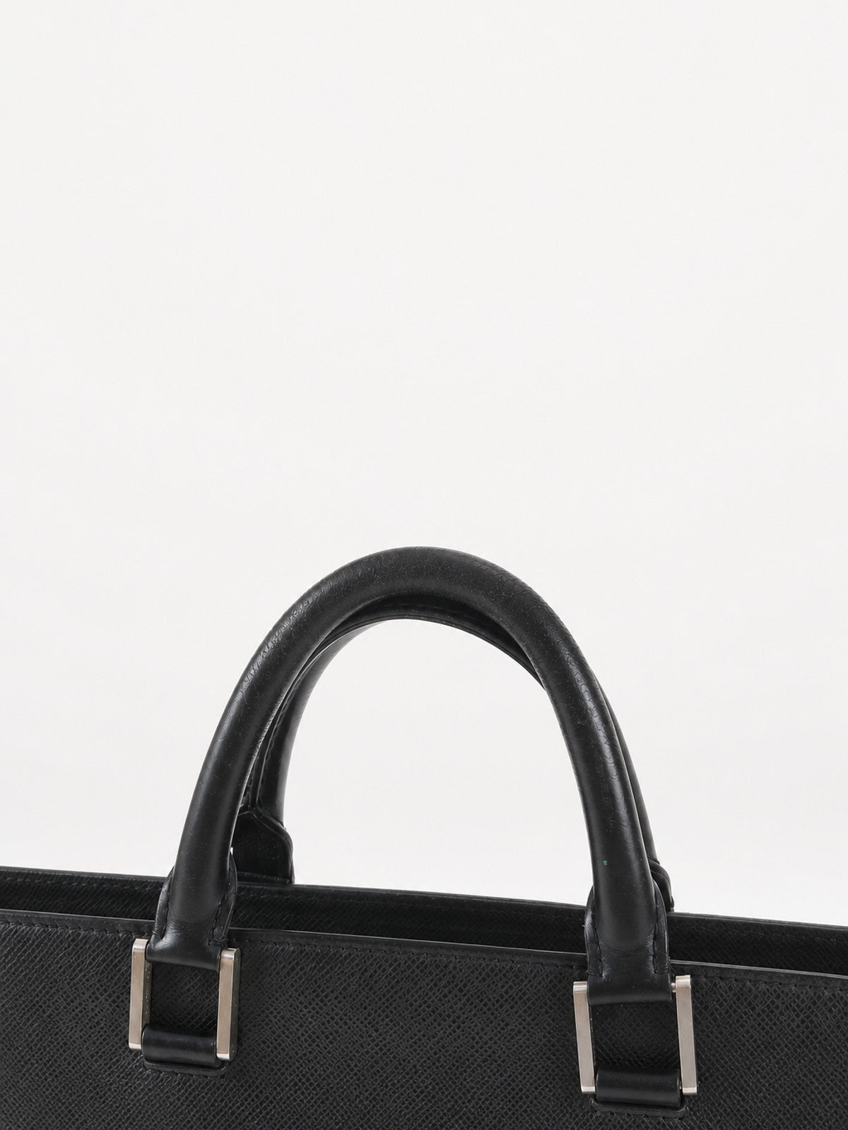 Louis Vuitton Port Documents Voyage GM