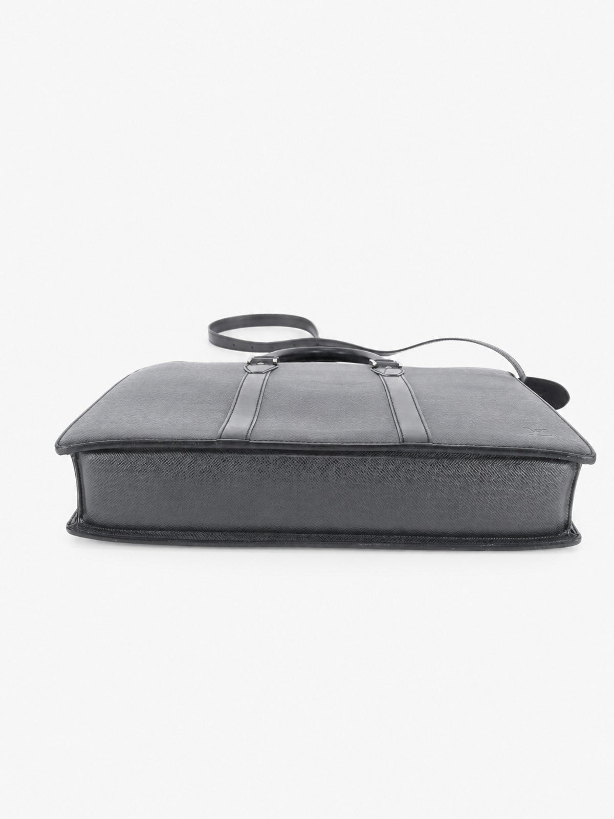Louis Vuitton Port Documents Voyage GM