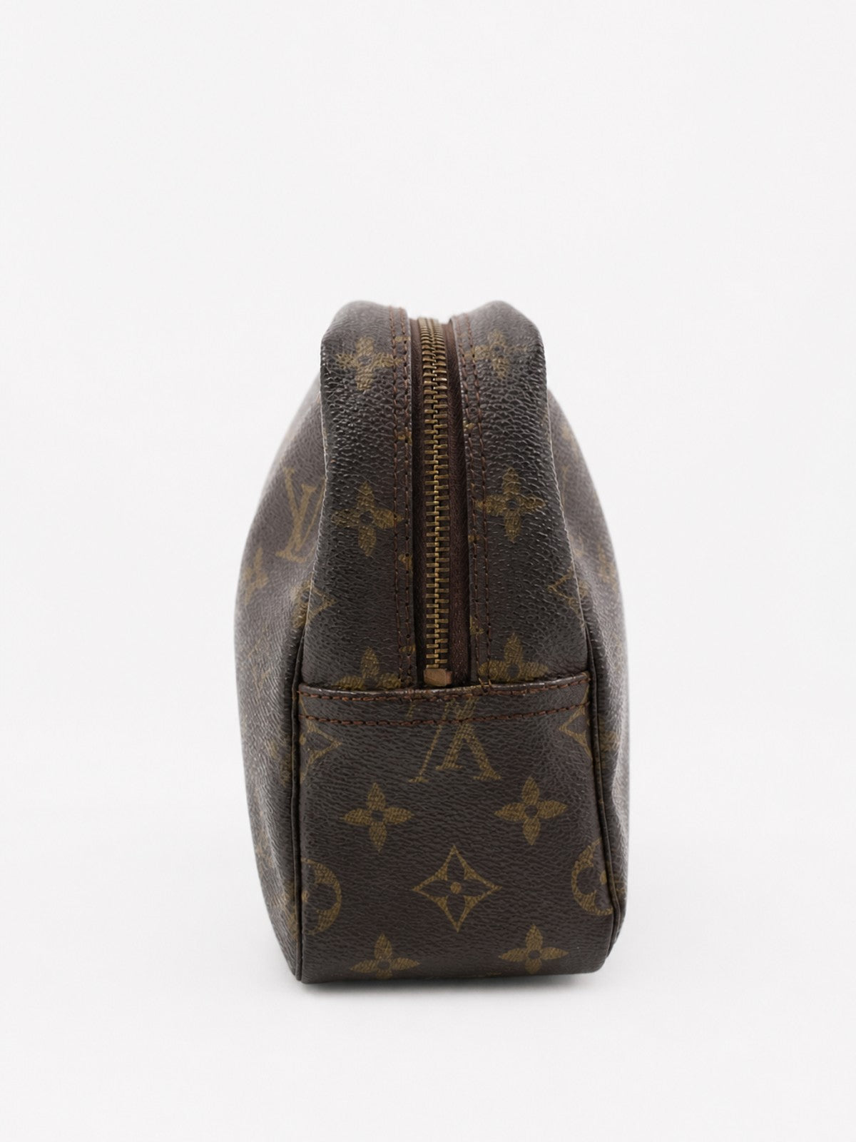 Cosmetic pouch