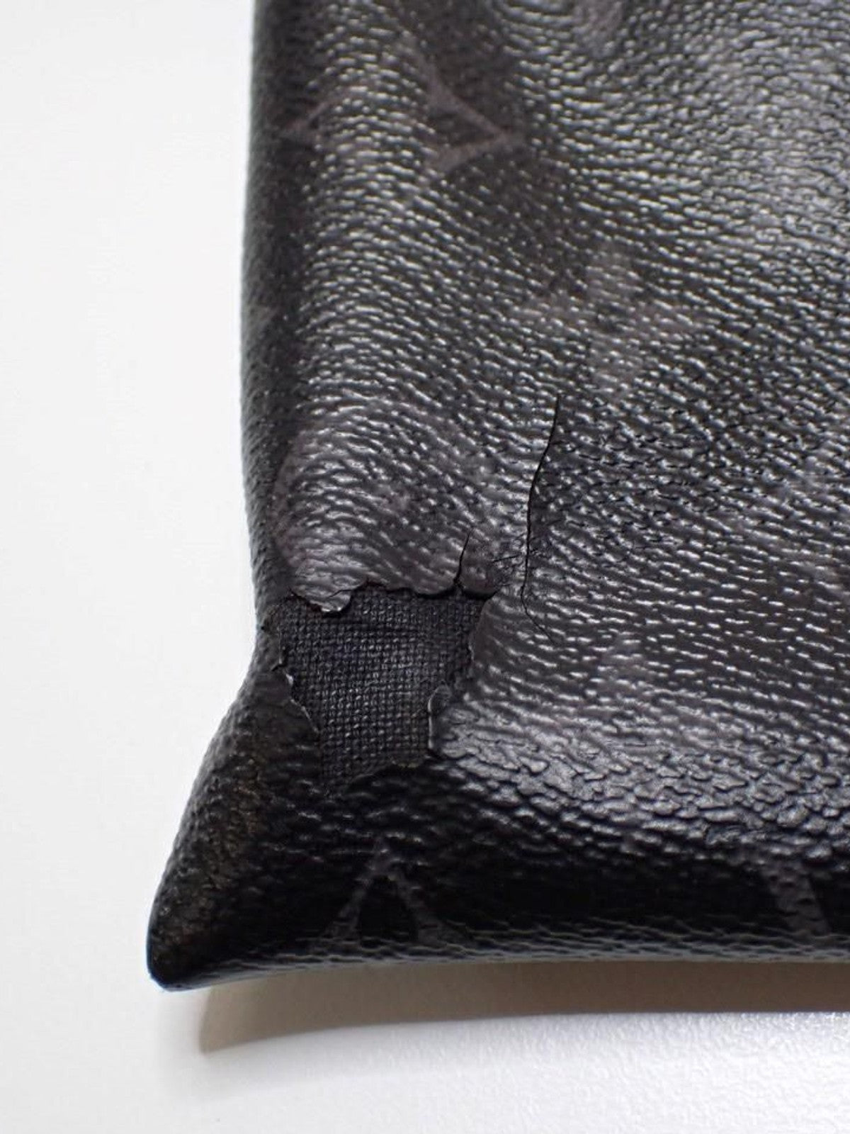 Louis Vuitton Pochette Voyage MM