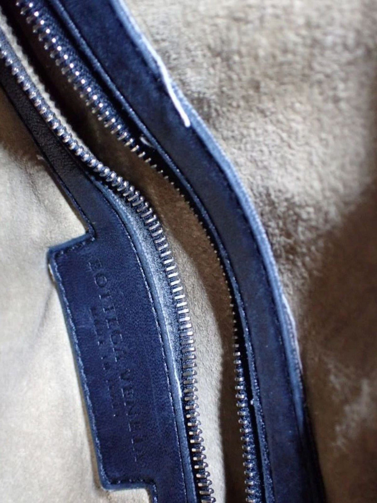 Bottega Veneta Medium Hobo