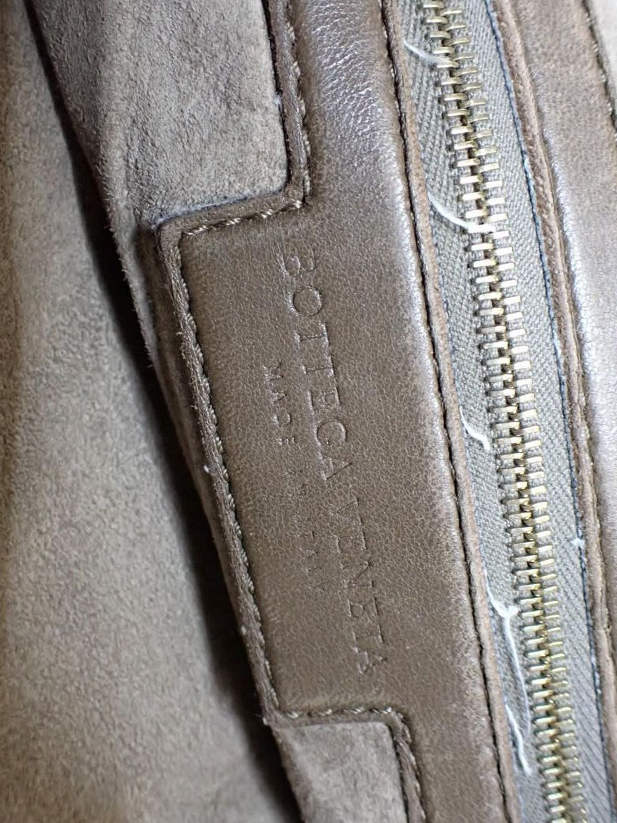 Bottega Veneta Medium Hobo