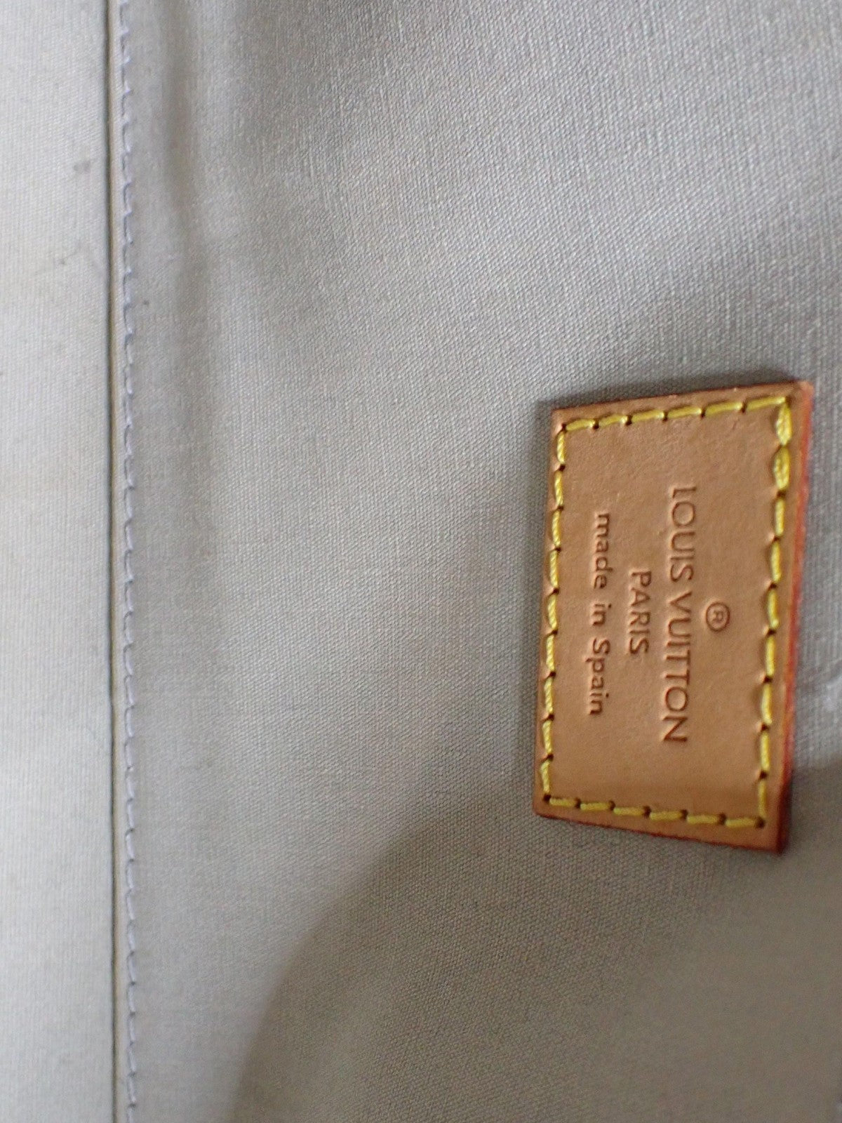 Louis Vuitton Roxbury Drive