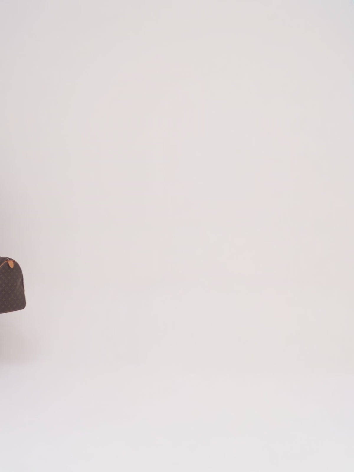 Carica video: Louis Vuitton - Keepall 55